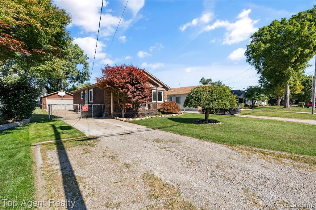 49431 Fuller Road, Chesterfield, MI — Photo 27