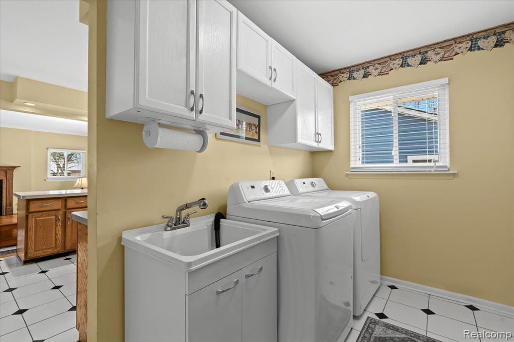 6544 POWDERHORN Drive, Canton, MI 48187 — Photo 16