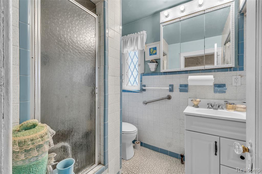 18944 Santa Barbara Drive, Detroit, MI 48221 — Photo 23