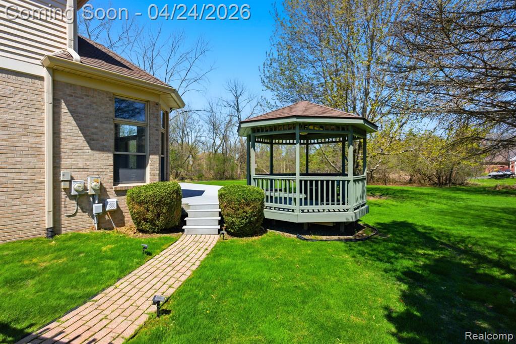 8488 Annette Avenue, Grosse Ile, MI 48138 — Photo 49
