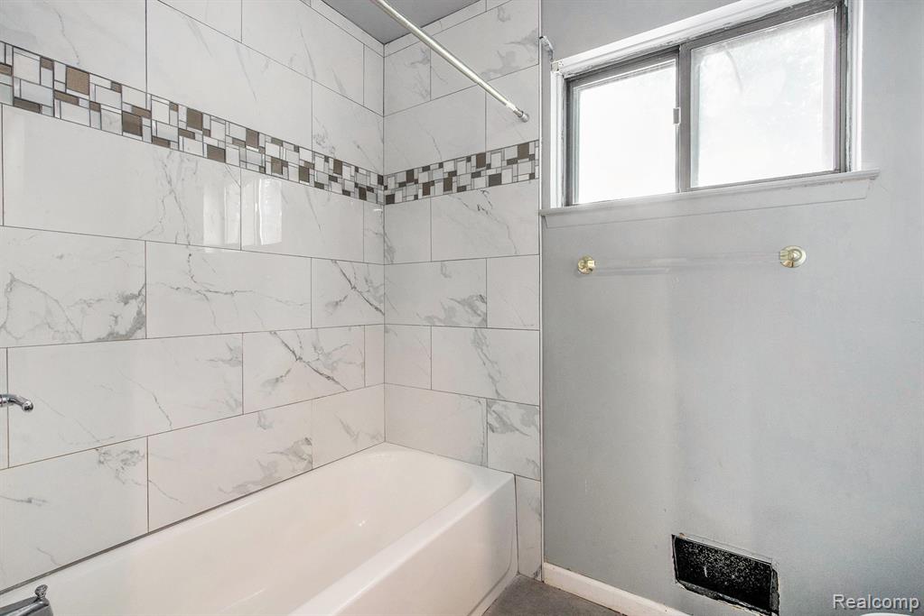 1817 Hamlet, Ypsilanti, MI 48198 — Photo 16