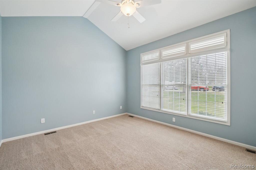 810 JOSHUA Drive, Highland, MI 48356 — Photo 4