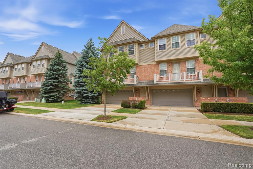56669 Sunset Drive, 177, Shelby Twp, MI 48316 — Photo 2