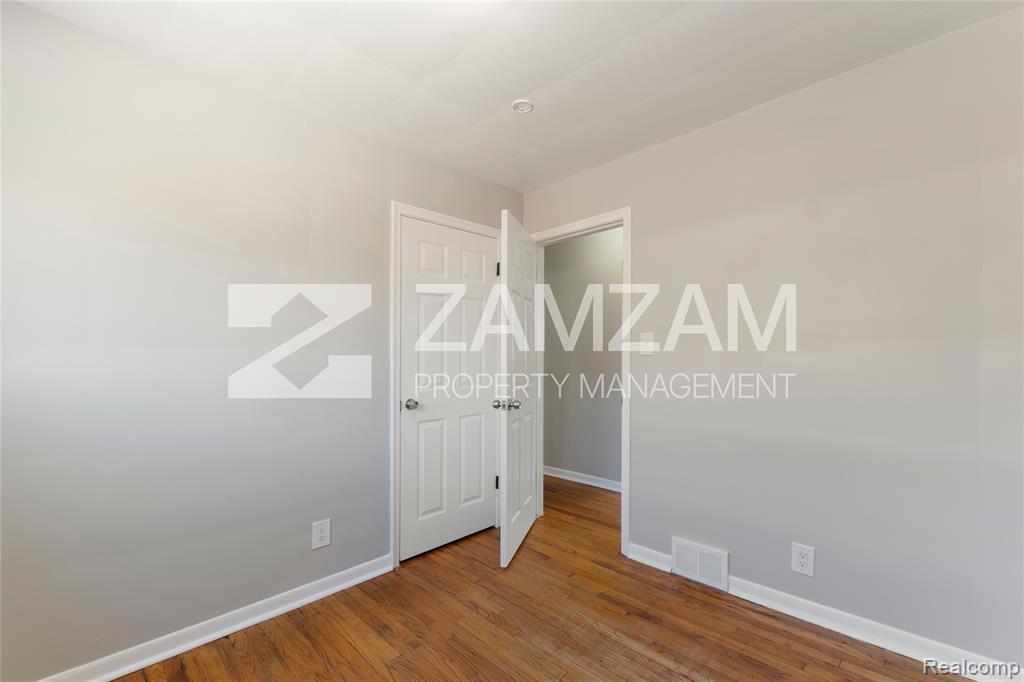 6869 Buhr Street, Hamtramck, MI 48212 — Photo 8