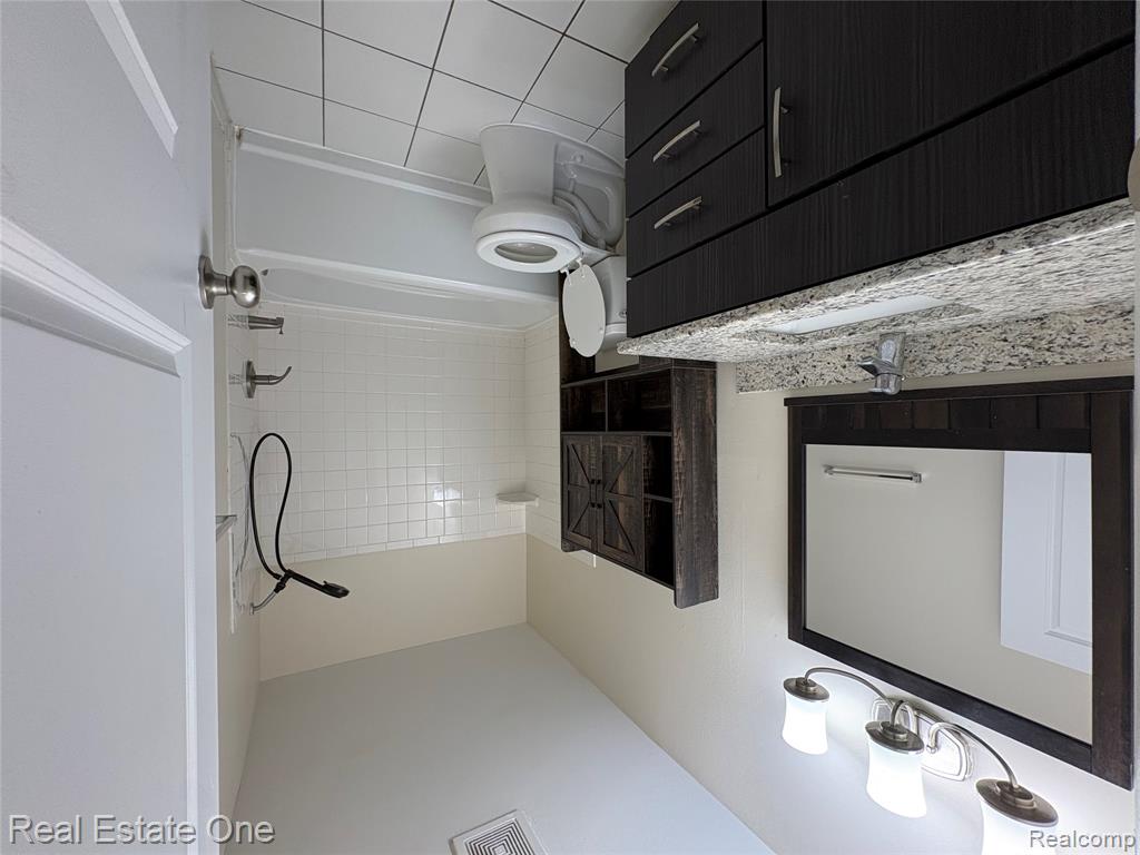 810 Plate Street, Rochester, MI 48307 — Photo 9