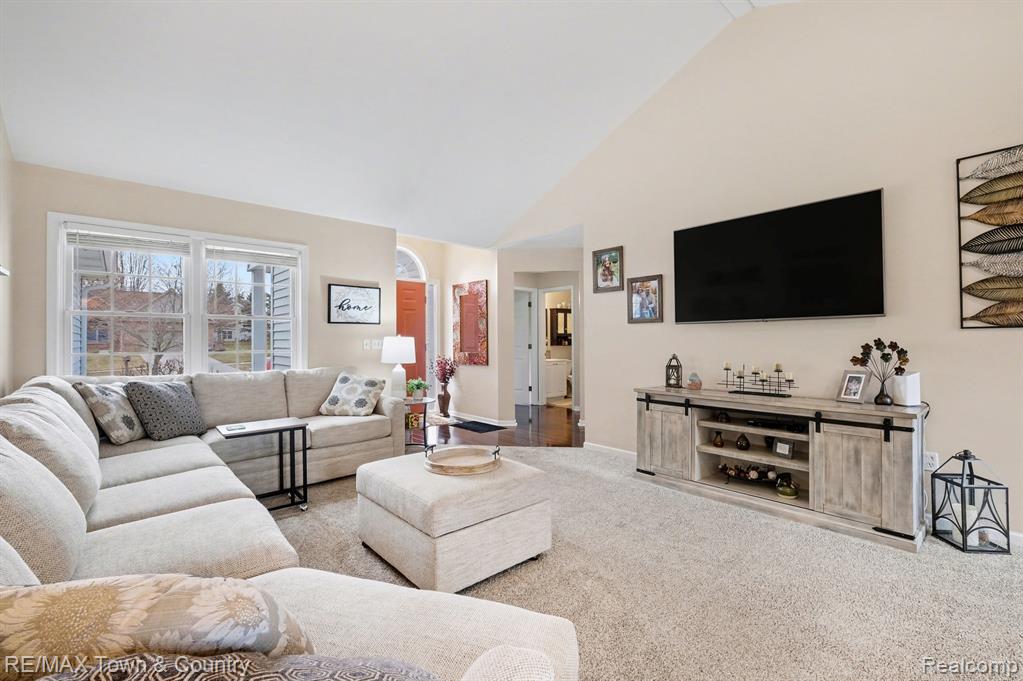 223 Primrose Lane, Flushing, MI 48433 — Photo 7