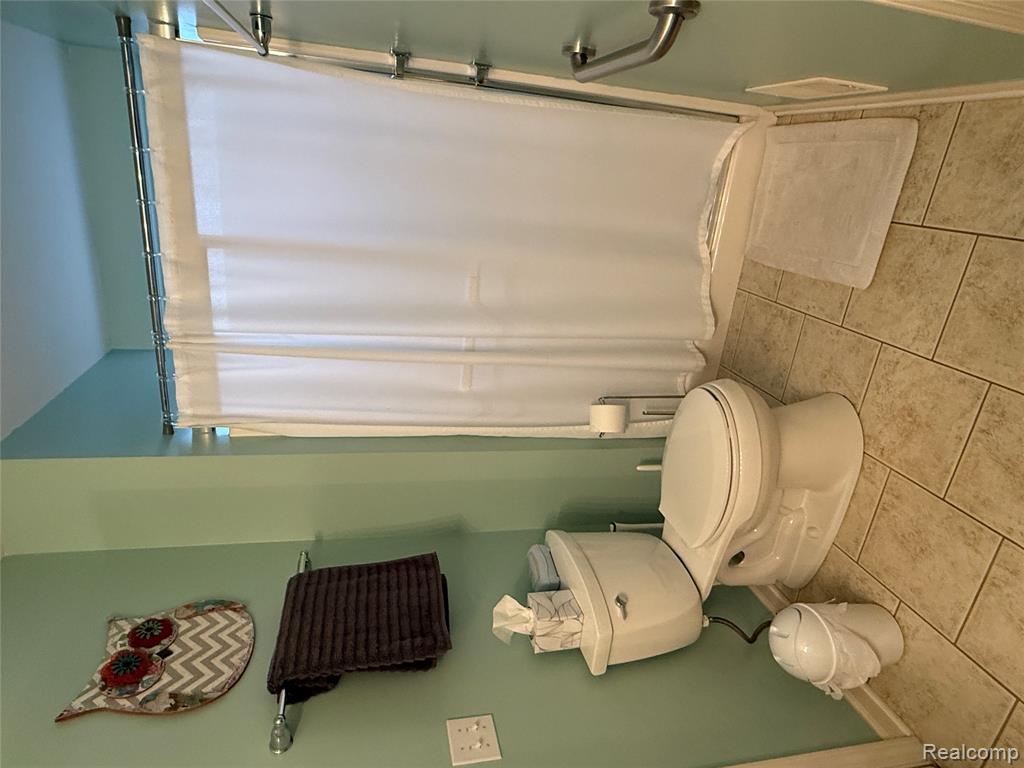 9328 Olde Hickory Lane, Newport, MI 48166 — Photo 17