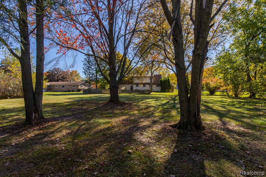 7070 Aldredge Drive, Swartz Creek, MI 48473 — Photo 31