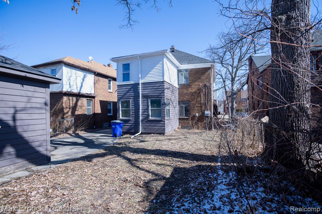 17337 Roselawn Street - Photo 5