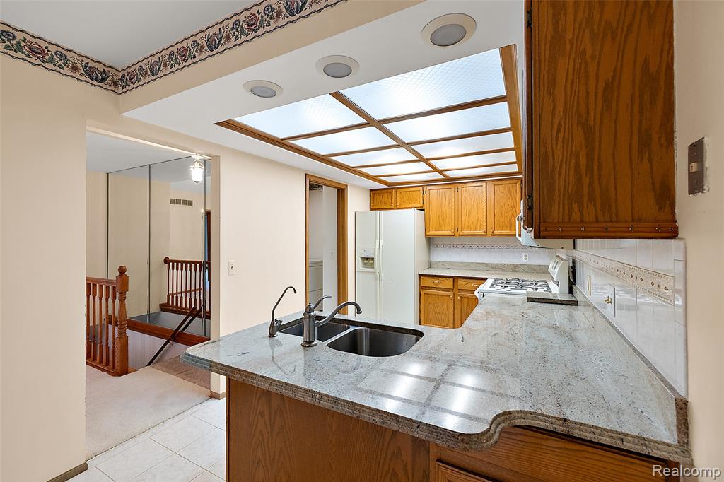 42590 Schienle Lane, Clinton Twp, MI 48038 — Photo 30