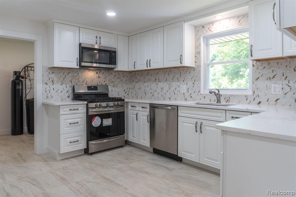 46236 SUNSET Street, Northville, MI 48167 — Photo 4