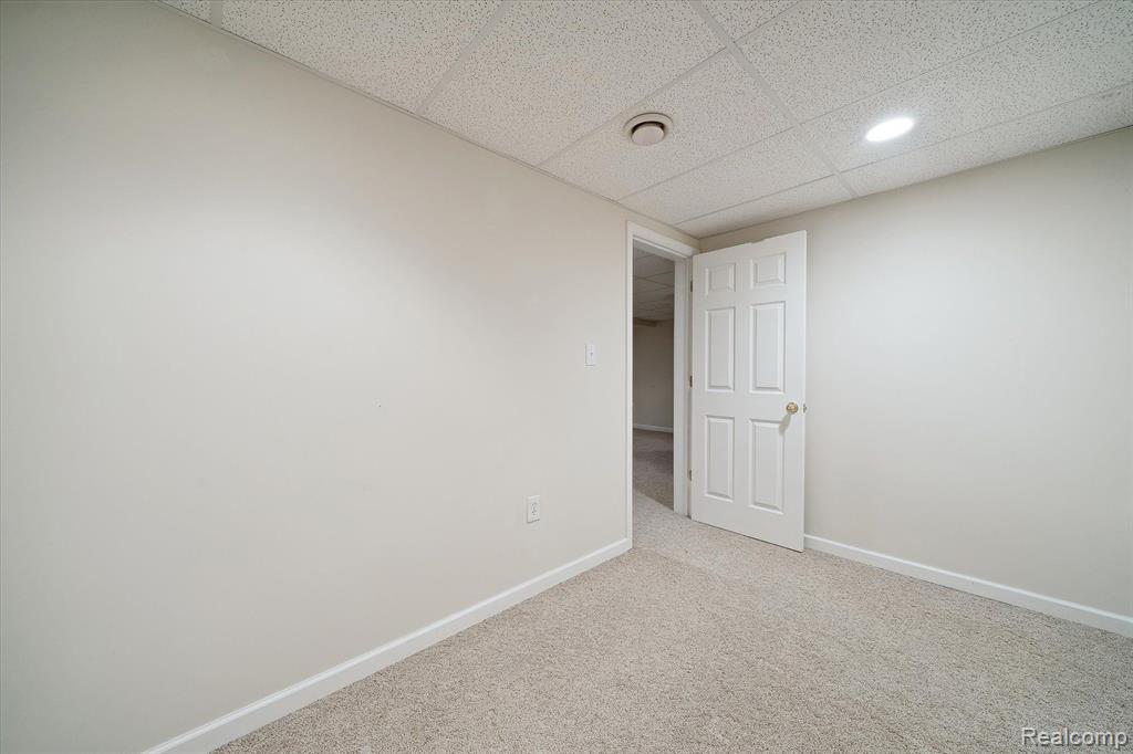 42279 BAYBERRY, Clinton Twp, MI 48038 — Photo 28