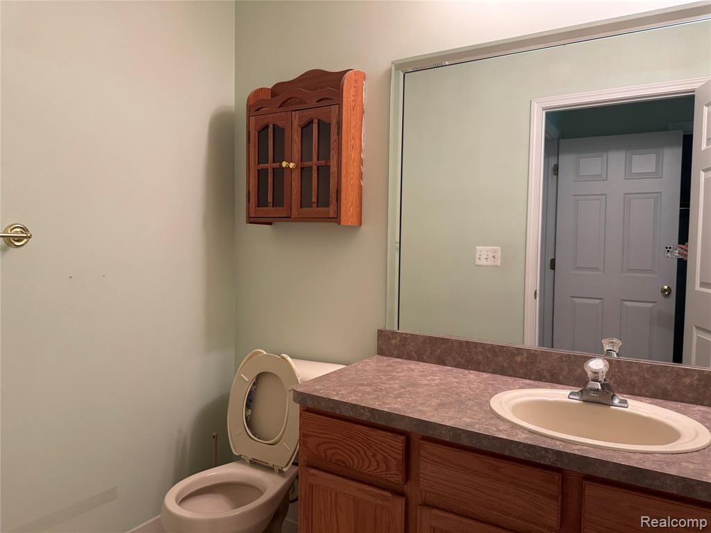 40342 Riverbend Drive, Sterling Heights, MI 48310 — Photo 17