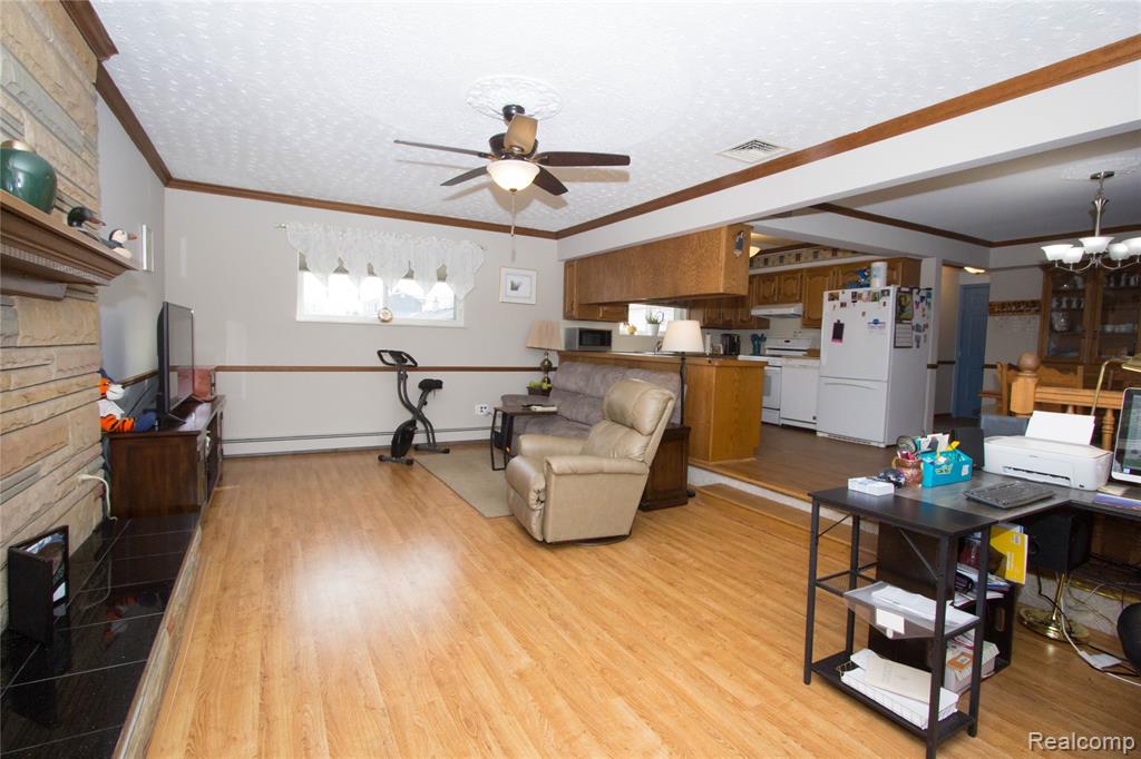 30208 Maplegrove Street, Saint Clair Shores, MI 48082 — Photo 8