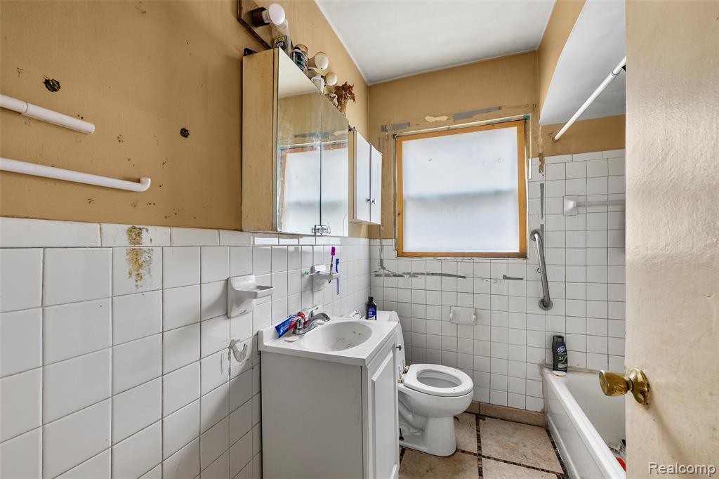 9549 Rutland Street, Detroit, MI 48227 — Photo 12