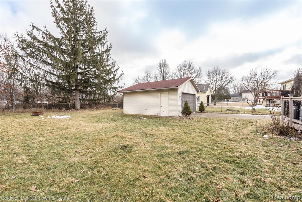 915 TANAGER Trail, Howell, MI 48843 — Photo 29