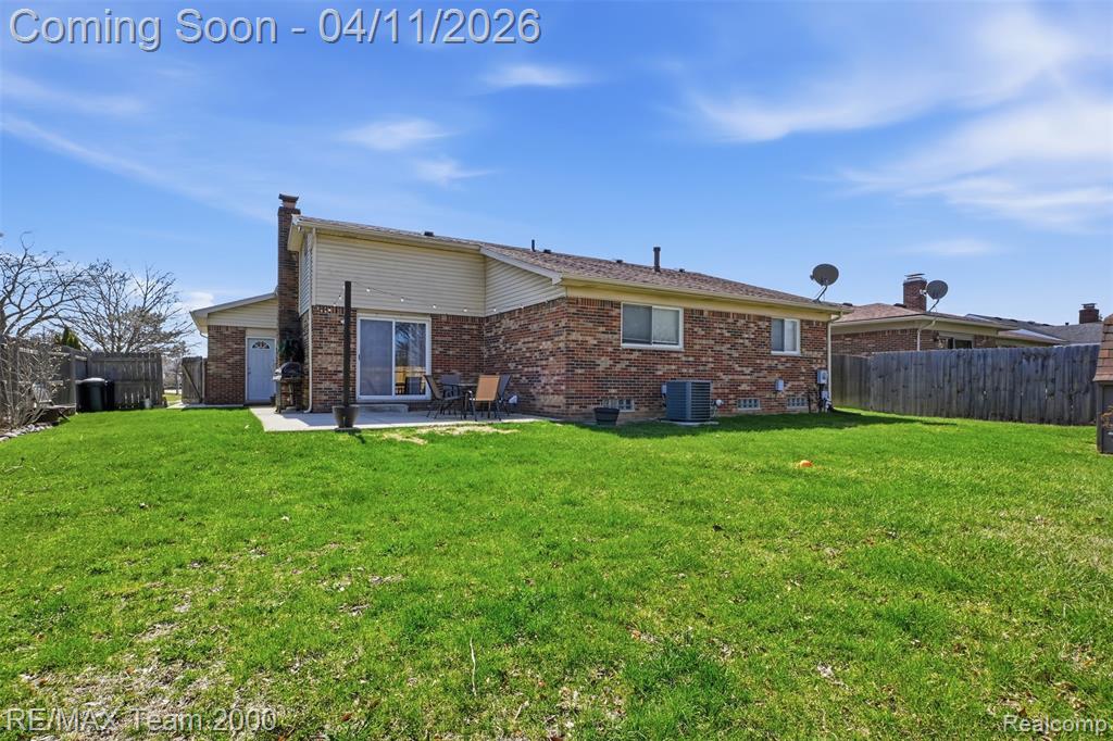 43800 Simsbury Street, Canton, MI 48187 — Photo 33