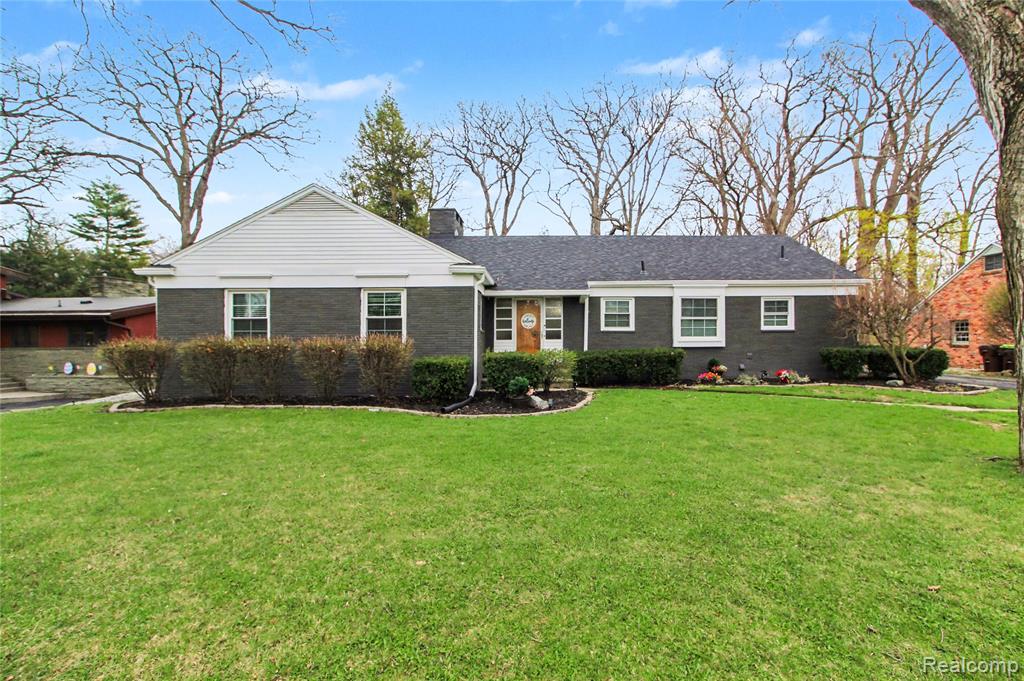 330 Cole Road, Monroe, MI 48162 — Photo 2