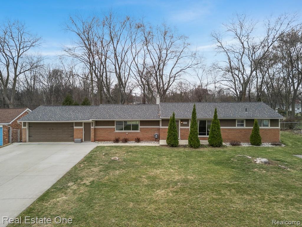 50709 Mile End Drive, Shelby Twp, MI 48317 — front exterior