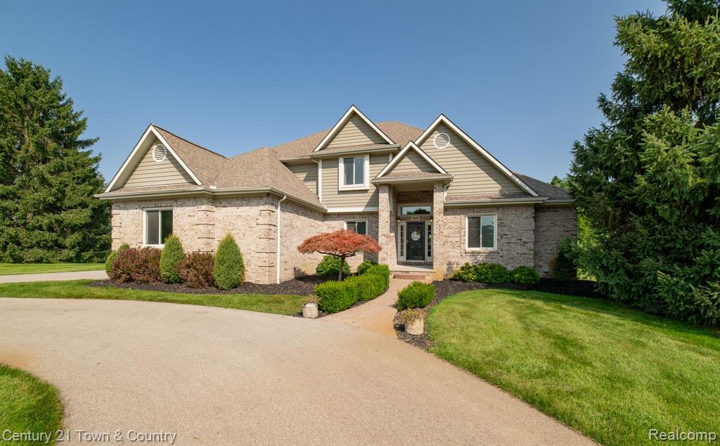914 SHREWSBURY Drive, Clarkston, MI 48348 — Photo 2