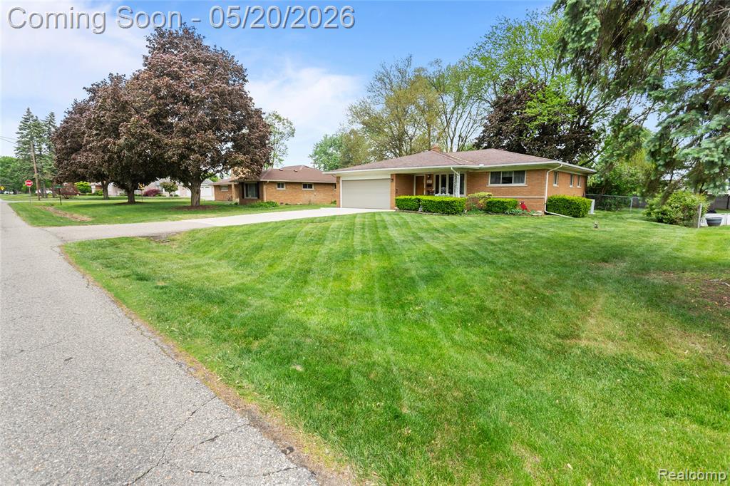 45078 Vanker Avenue, Utica, MI 48317 — Photo 5