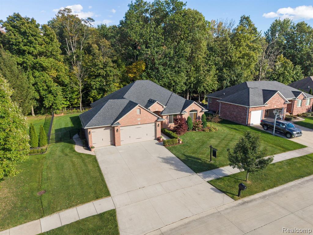 32830 Kathleen Drive, Chesterfield, MI 48047