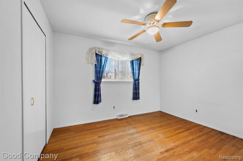 4215 Nickolas Drive, Sterling Heights, MI 48310 — Photo 18