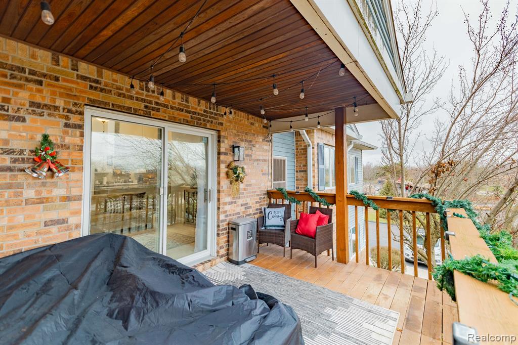 1305 HARBOUR Drive, 13, Trenton, MI 48183 — Photo 28