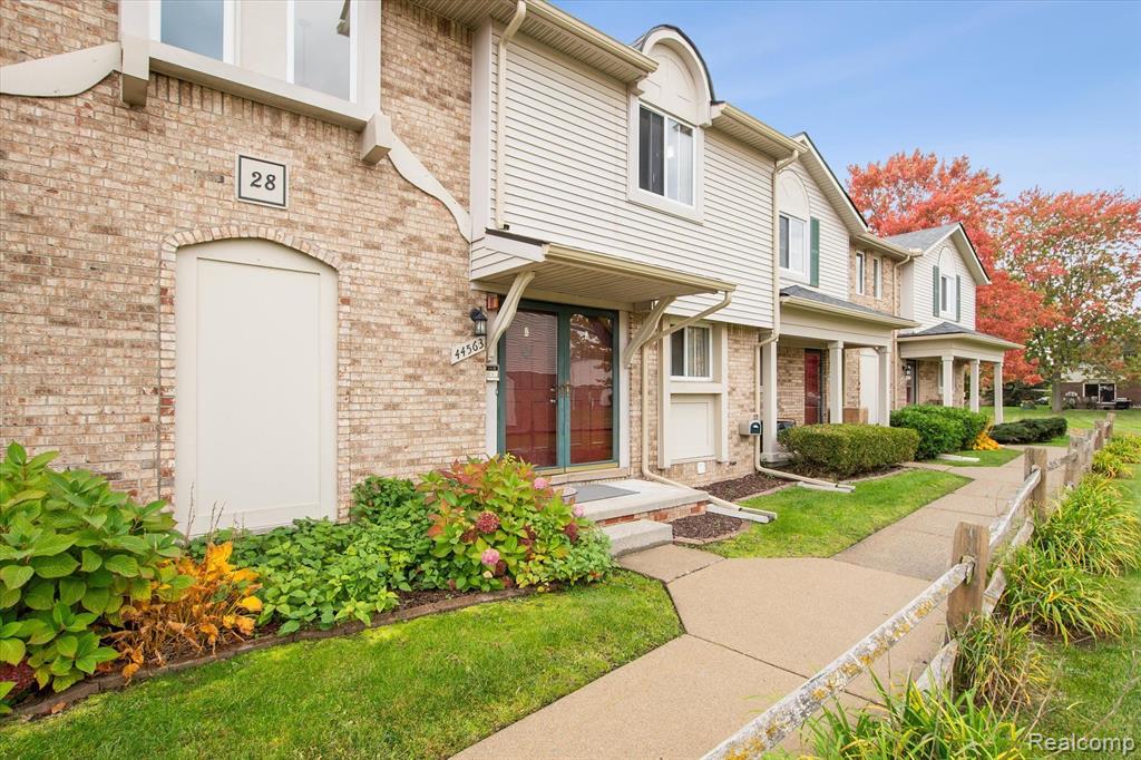 44563 SAVERY Drive, Canton, MI 48187 — Photo 2