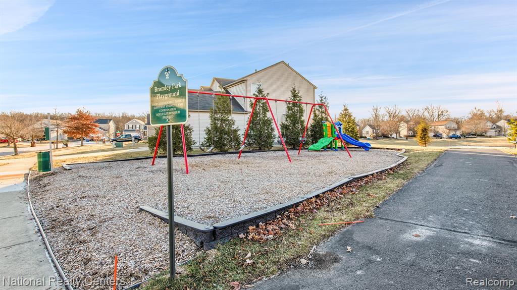 9634 Wexford Drive, Ypsilanti, MI 48198 — Photo 40