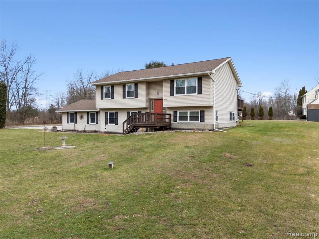 5647 Owosso Road, Fowlerville, MI 48836 — Photo 22