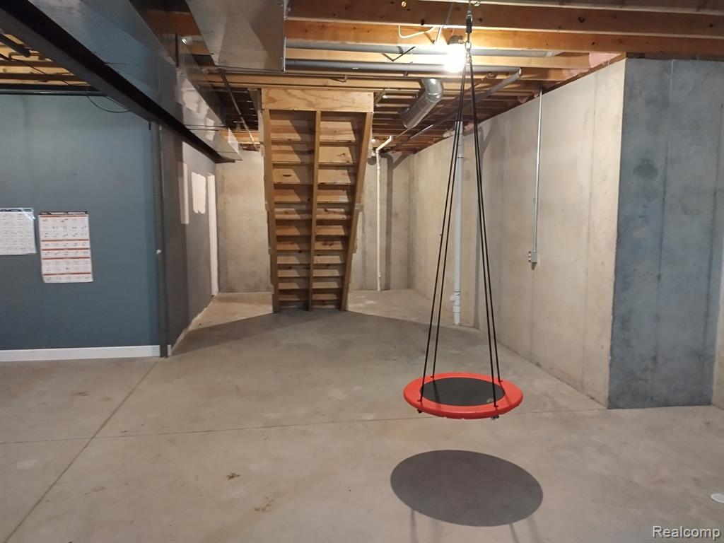 7484 WALNUT Drive, Goodrich Vlg, MI — Photo 18