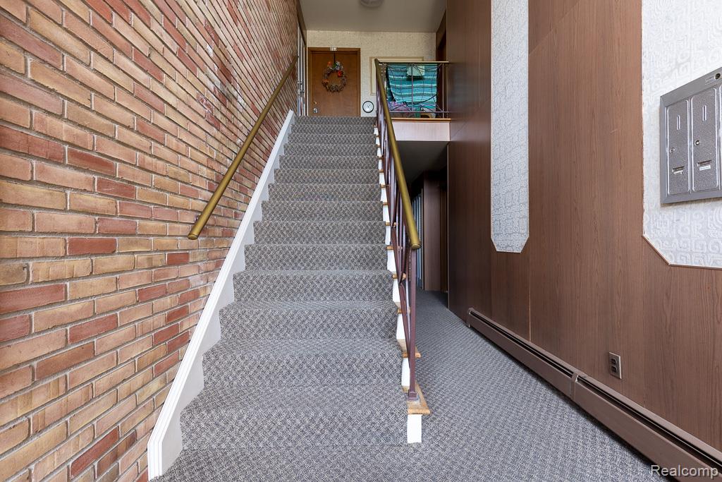 4047 W MAPLE Road, Bloomfield Hills, MI — Photo 6