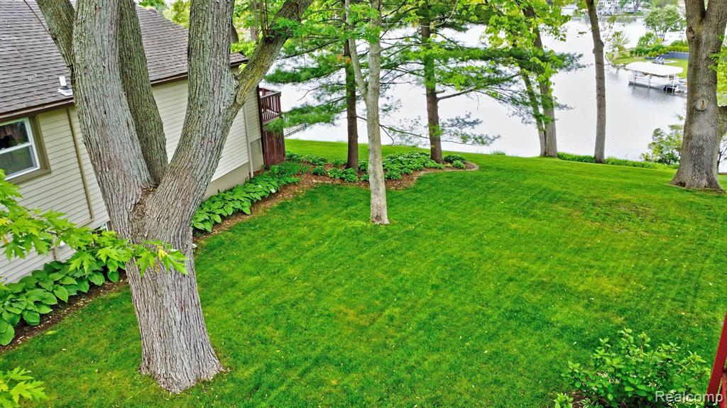 4030 ROLLINS Avenue, Waterford, MI 48329 — Photo 3