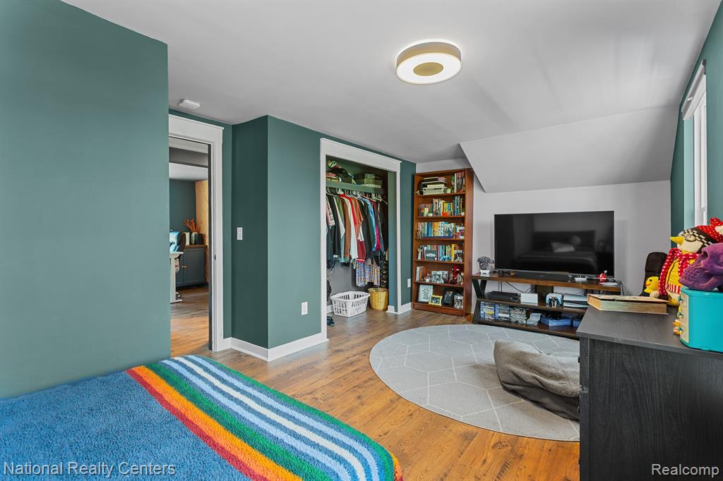 3706 Lakeview Boulevard, Orchard Lake Village, MI 48324 — Photo 30