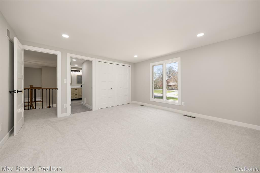 5240 CLARENDON CREST Street, Bloomfield Hills, MI 48302 — Photo 29