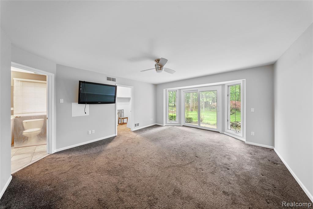 8487 Sherwood Drive, Grosse Ile, MI 48138 — Photo 18