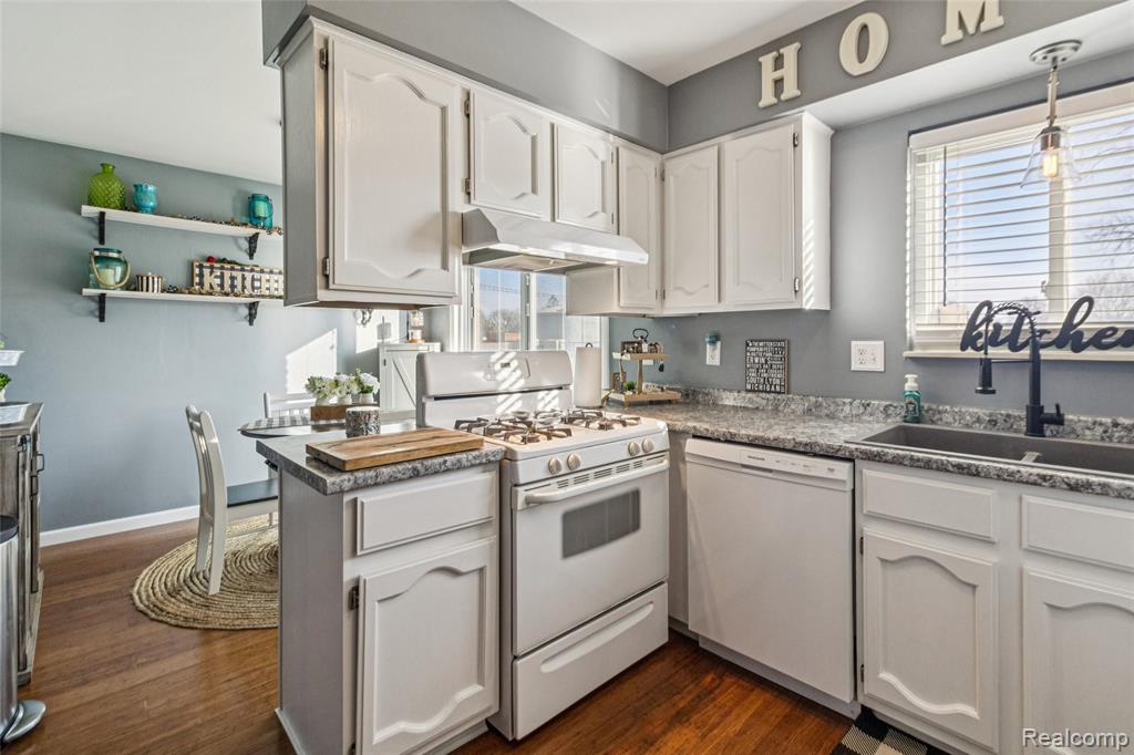 715 Cape Cod, 1, South Lyon, MI 48178 — Photo 8