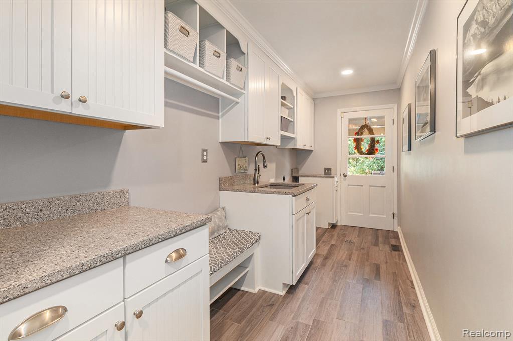 4597 Broughton Drive, Bloomfield Hills, MI 48301 — Photo 43