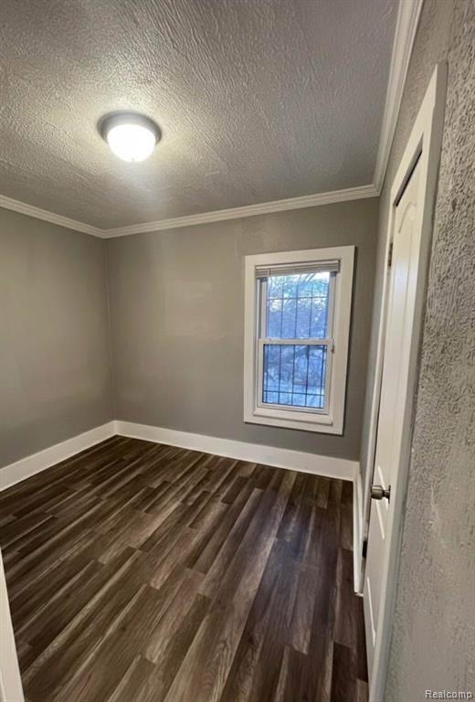 979 E Hollywood, Detroit, MI 48203 — Photo 9