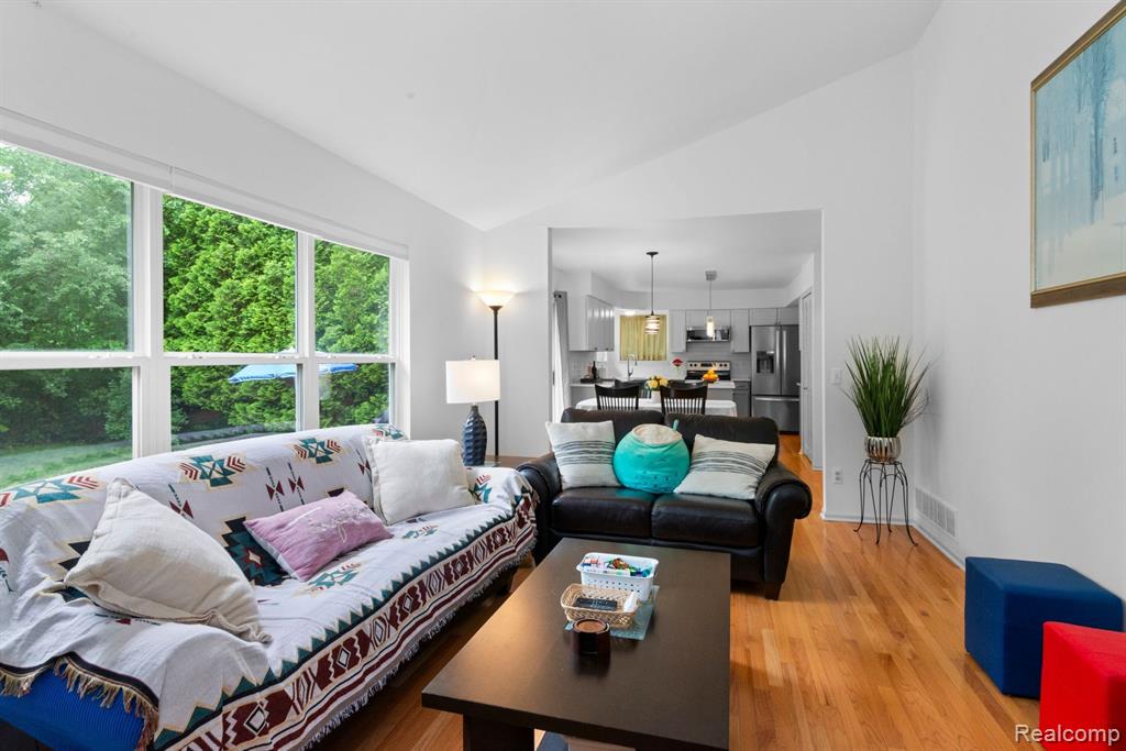 3251 DUNWOODIE Road, Ann Arbor, MI 48105 — Photo 31