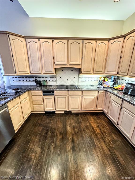3989 S Shore Drive, Commerce Twp, MI 48382 — Photo 10