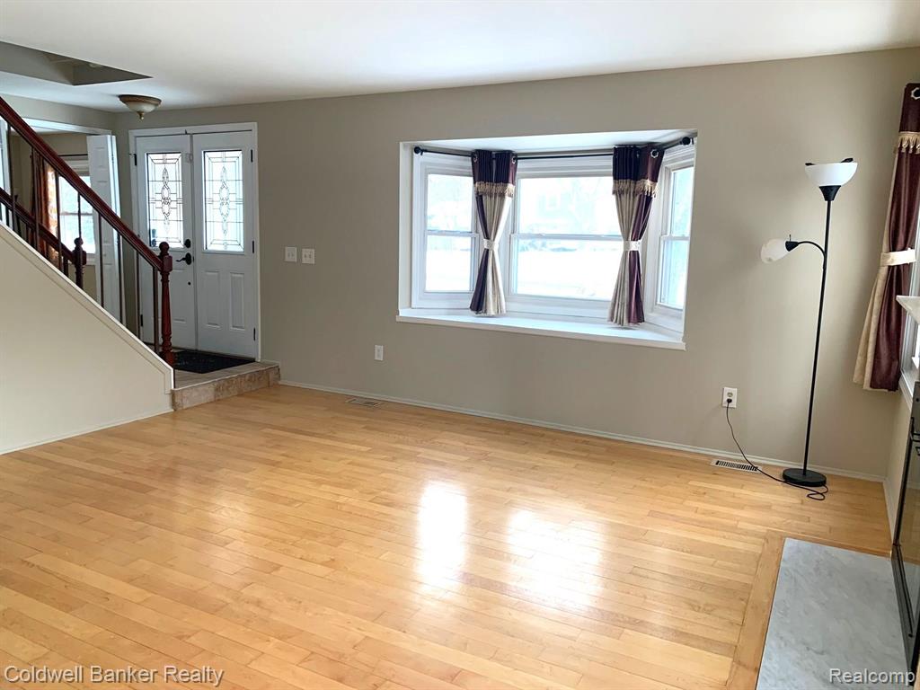 5109 BUCKINGHAM, 403, Troy, MI 48098 — Photo 4