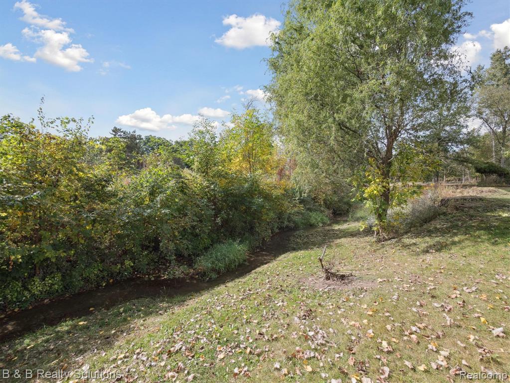 8560 Hough Road, Almont, MI 48003 — Photo 43