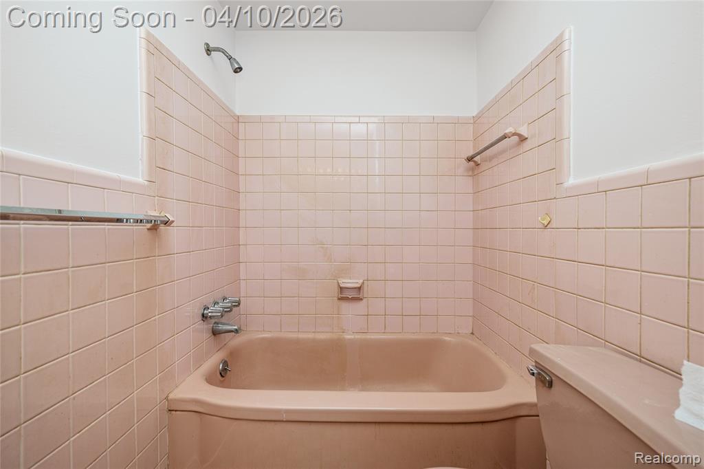 7077 Brookridge Drive, West Bloomfield, MI — Photo 22