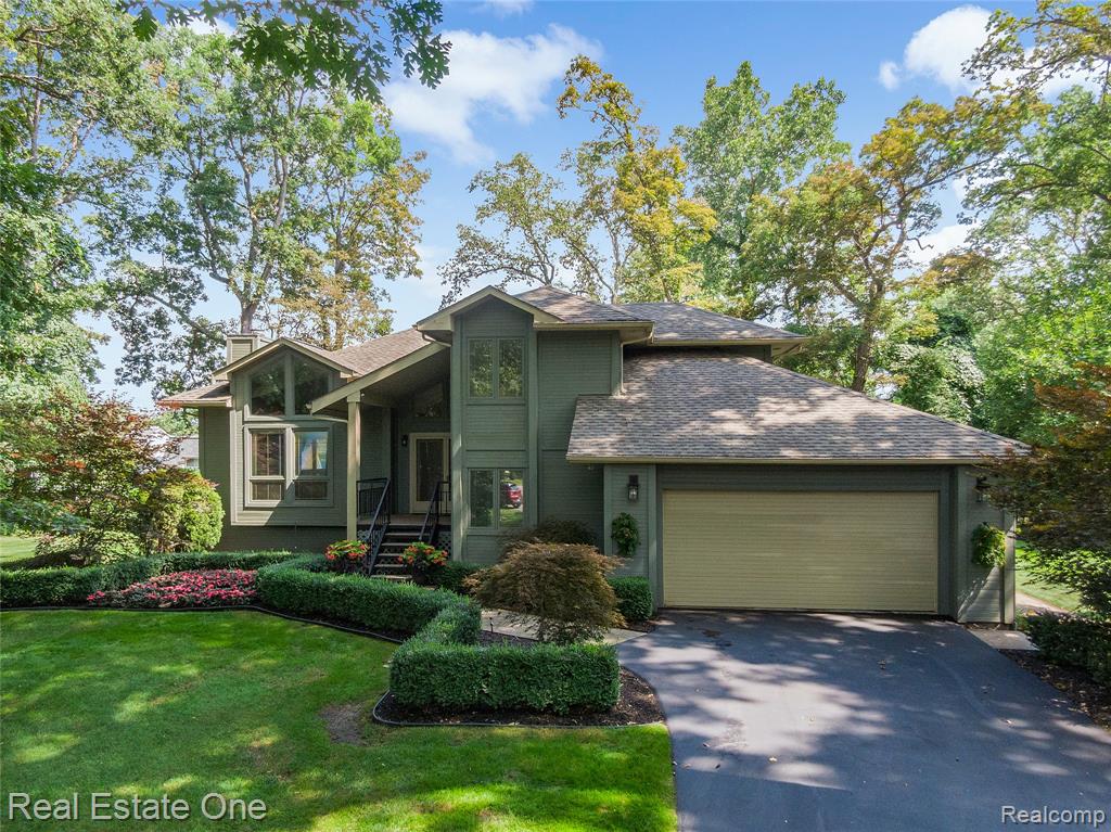 9929 Curie Lane, Pinckney, MI 48169 — Photo 3