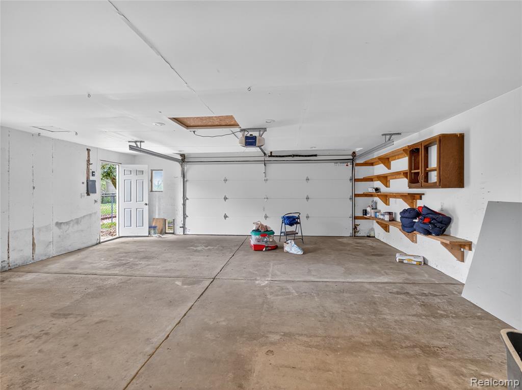 43801 Burtrig Road, Van Buren, MI 48111 — Photo 33