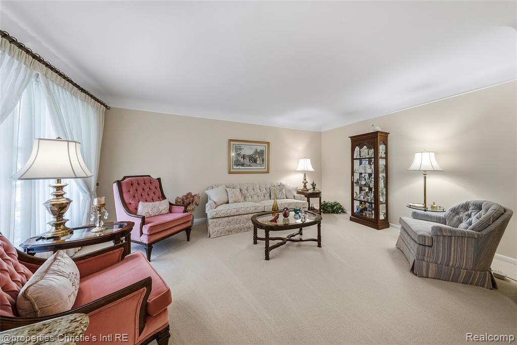 713 Moorland Drive, Grosse Pointe Woods, MI 48236 — Photo 4