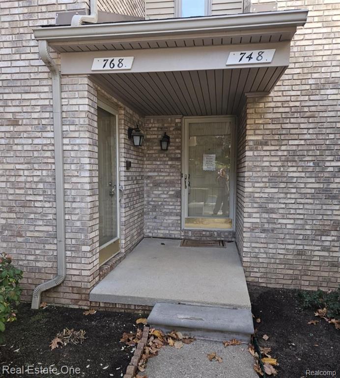748 S Milford Road, Milford, MI 48381 — Photo 4