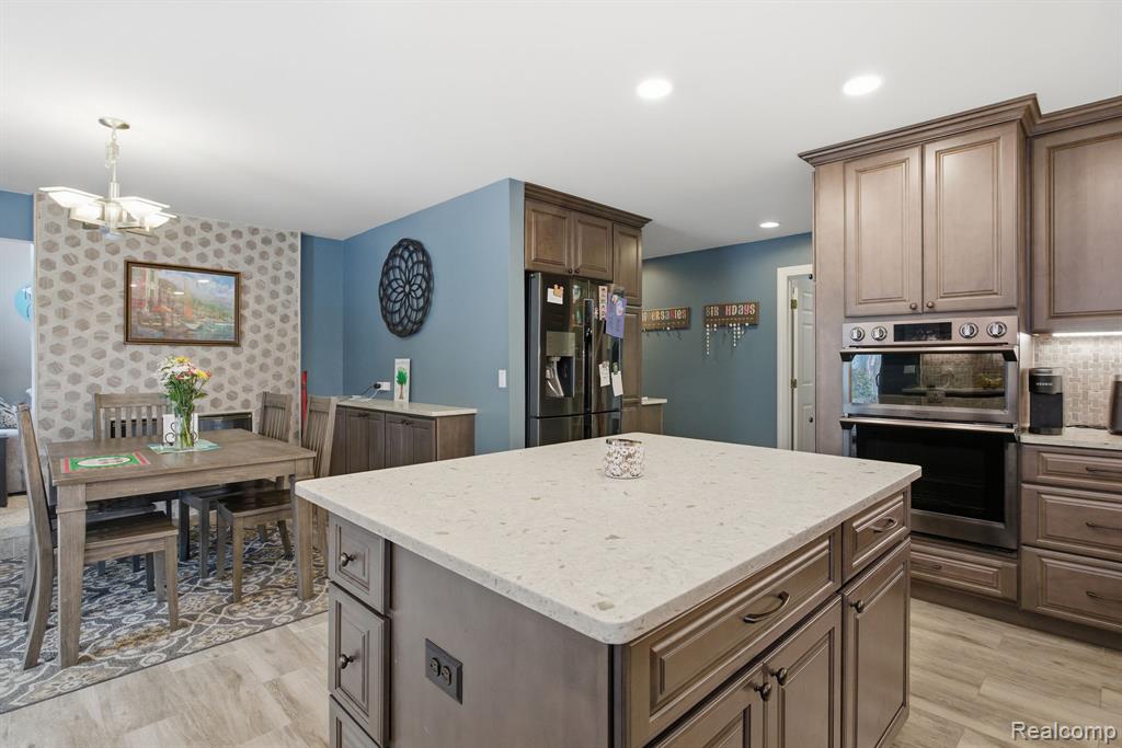 1275 Hendrie, Canton, MI 48187 — Photo 29